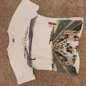 Uniqlo Japanese inspired landscape T shirt - unisex S